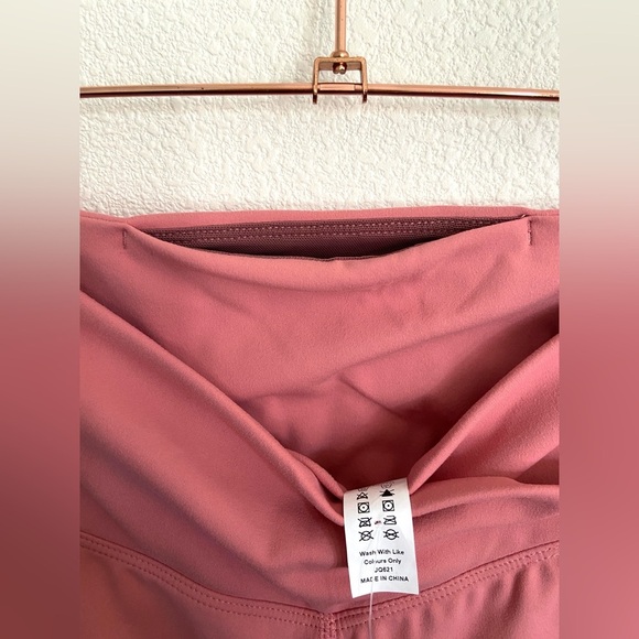 Halara Crossover High Waisted Back Pocket Wide Leg Yoga pants leggings - Picture 7 of 11